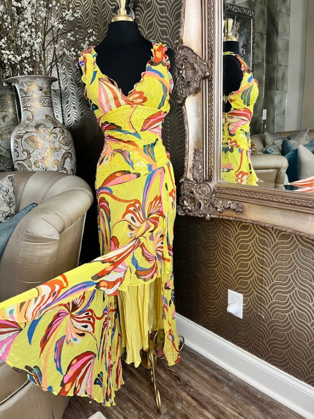 BCBG max Zaria yellow silk colorful floral dress - Picture 4 of 8
